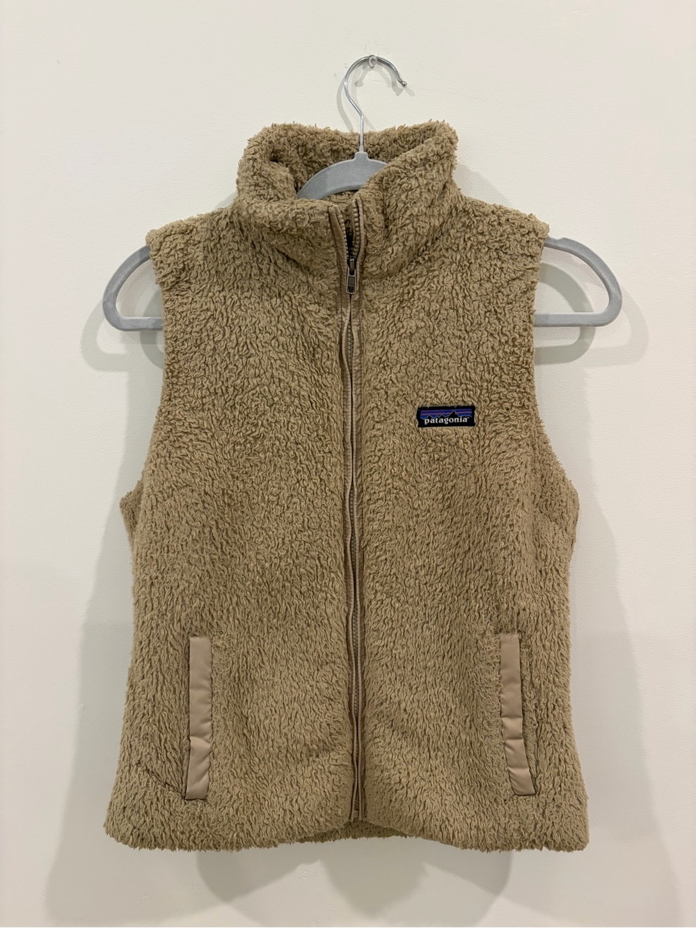 Patagonia Women’s Los Gatos Fleece Vest Tan Beige Sherpa Size Sm